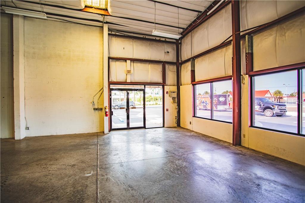 Warehouse Building For Sale in Bradenton, FL 14,500 sf 1,999,000