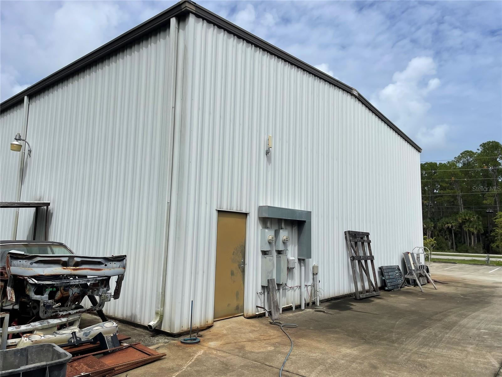 3 Industrial Warehouses For Sale in Bunnell, FL - 14,400 sq ft - 100% Leased! $3,000,000