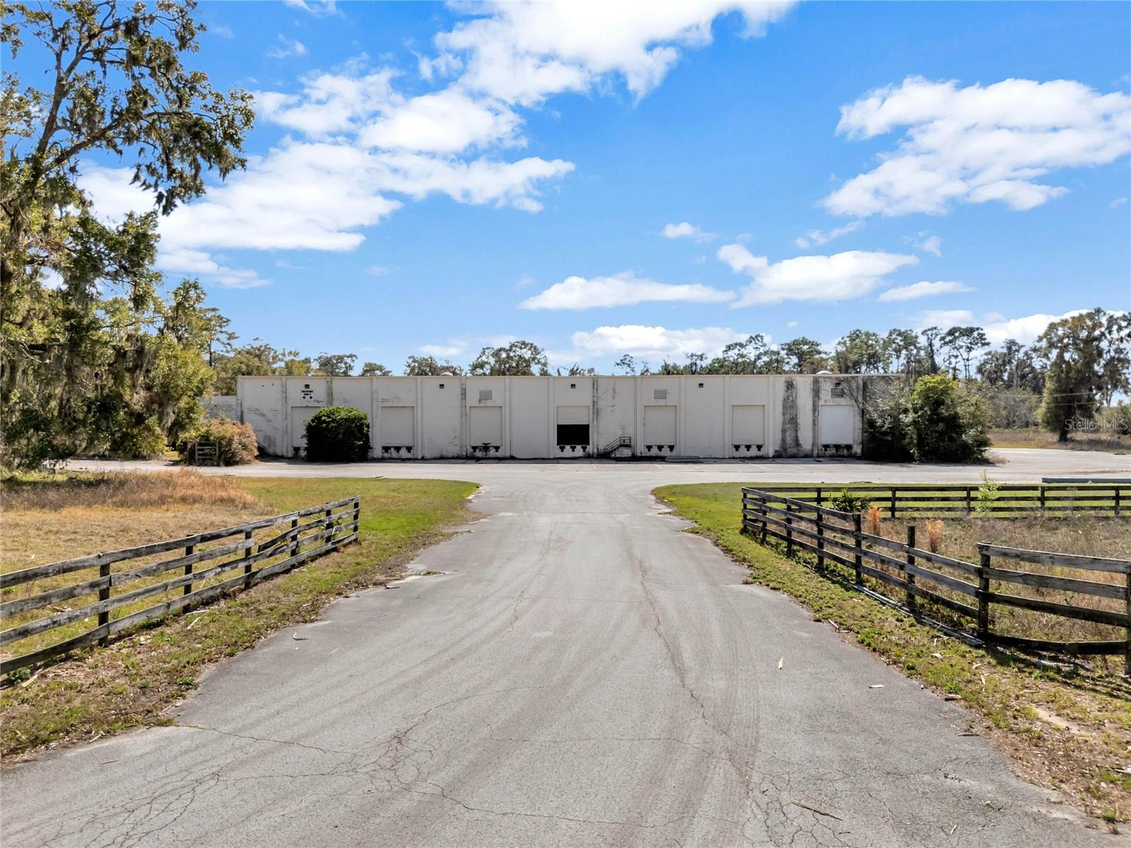 Warehouse For Sale in Eustis, FL - 25,000 sq ft $2,750,000