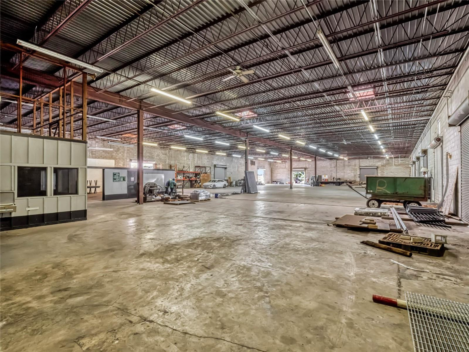 Warehouse For Sale in Eustis, FL - 25,000 sq ft $2,750,000