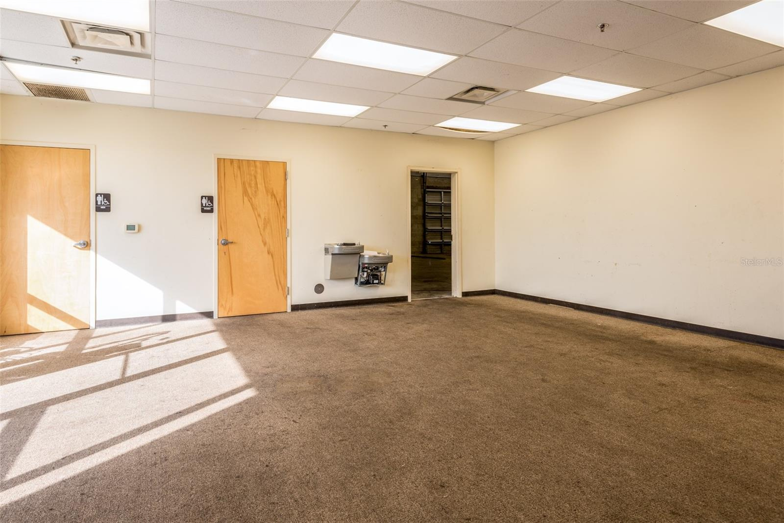 Warehouse For Sale in Kissimmee, FL - 25,000 sq ft $3,950,000