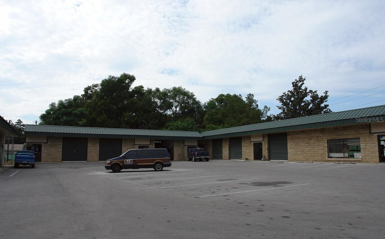 Ocala Warehouse / Retail Space For Sale - 11,000 sq ft