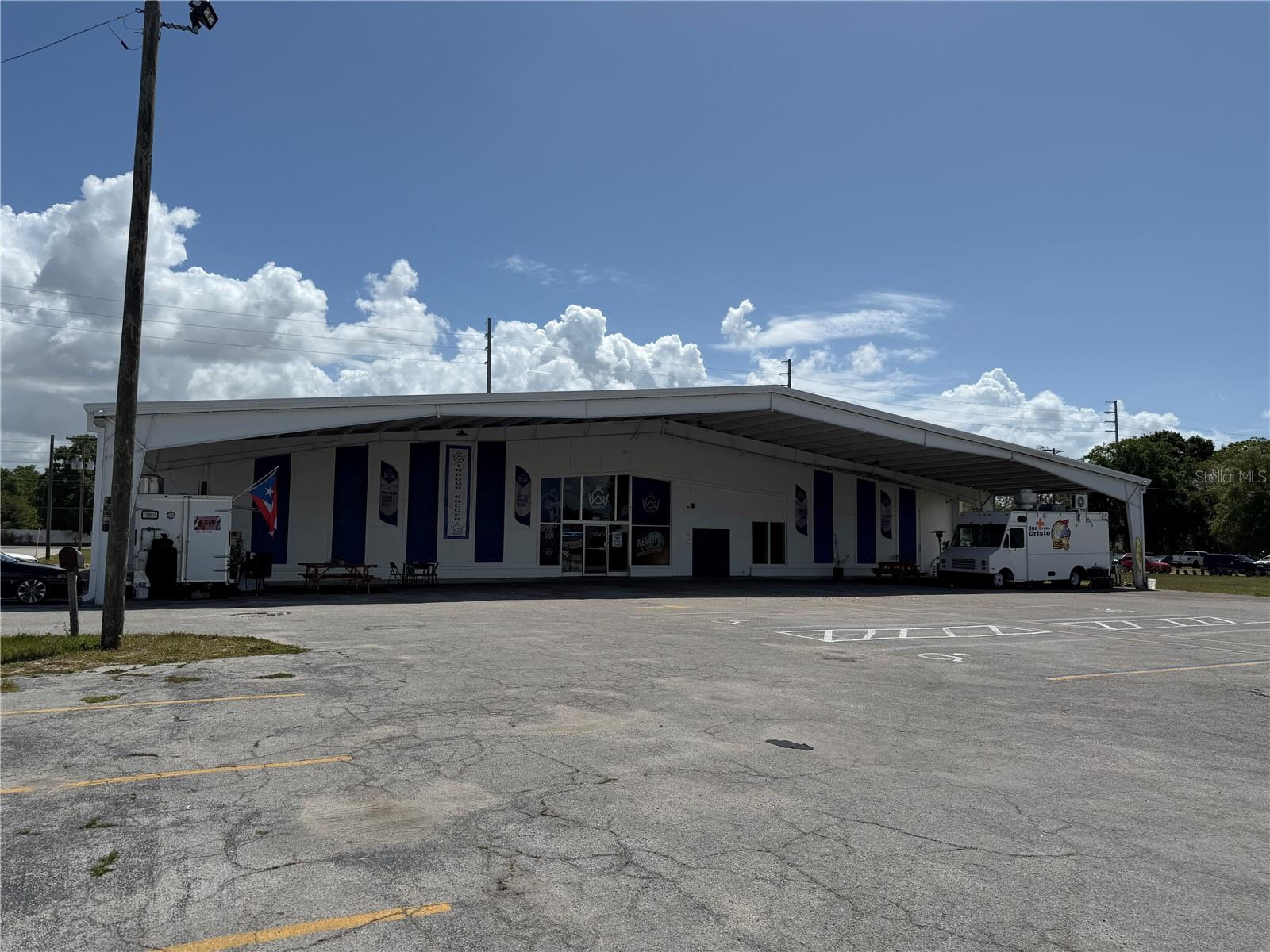 Warehouse For Sale in Eustis, FL - 15,600 sq ft