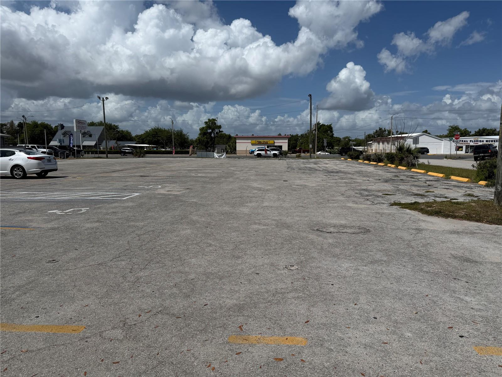 Warehouse For Sale in Eustis, FL - 15,600 sq ft $2,000,000