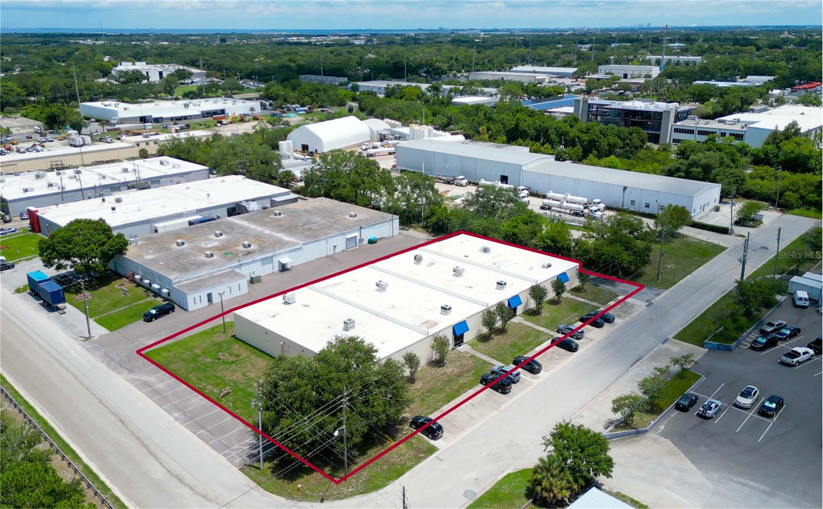 4 Unit Fully Leased Warehouses For Sale in Clearwater, Florida - 20k Sq Ft - $3,175,000
