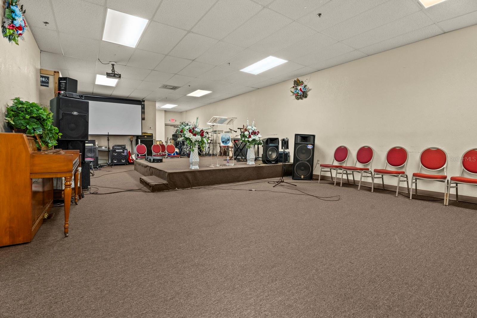 Commercial unit set up as a church For Sale in Orlando, Florida - $599,000